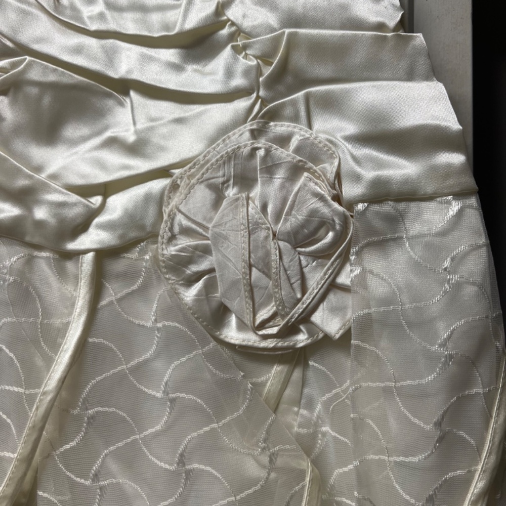 Dress - Picture 5 of 11